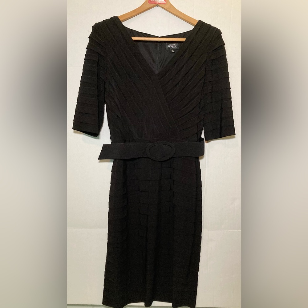 Adrianna Papell 🟣 Size 14 Short Sleeve Tiered Cocktail Dress with Belt in Black